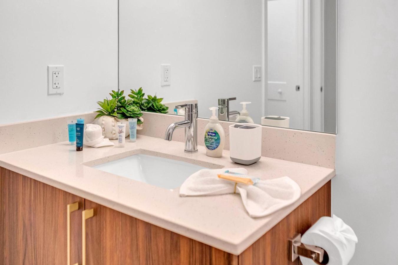 Modern Unit In The Heart Of Downtown Miami With Free Parking Leilighet Eksteriør bilde
